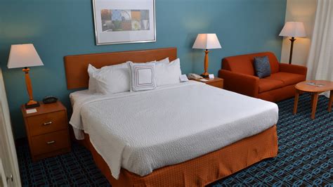 Hotel In Effingham, IL, with Indoor Pool | Fairfield Inn