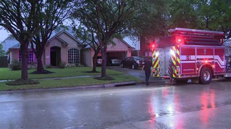 Lightning Strike Causes House Fire Youtube