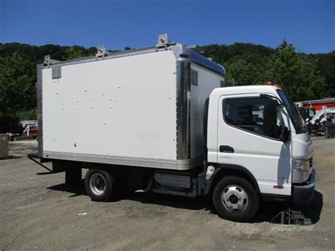 Mitsubishi Fuso Fe Box Truck Jim Reed S Commercial Truck Sales