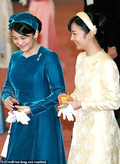 Japan S Princess Mako Marries Commoner Loses Royal Status Artofit