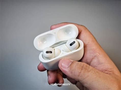 AirPods‌ ‌Flashing‌ ‌Orange:‌ ‌What‌ ‌It‌ ‌Means‌ ‌&‌ ‌How‌ ‌To‌ ‌Fix ...