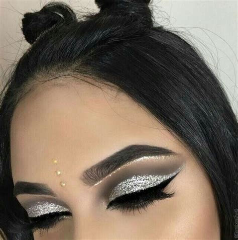 Prom Eye Makeup Rave Makeup Eye Makeup Art Smokey Eye Makeup Makeup Eyeliner Cut Crease