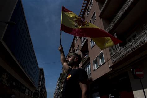 Las imágenes de la manifestación de Vox contra el Gobierno