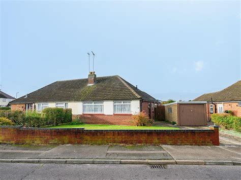 2 Bed Semi Detached Bungalow For Sale In Clipstone Crescent Leighton