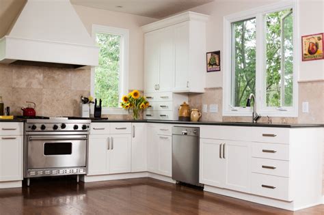 Importance Of Cleaning Your Kitchen Cabinets