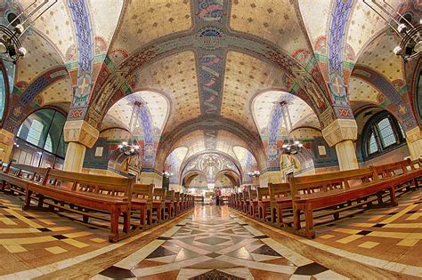 Crypte De La Basilique Sainte Th R Se De Lisieux France Flickr