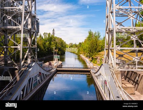 Kirkfield Lift Lock Hi Res Stock Photography And Images Alamy