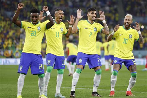 Copa do Mundo Seleção brasileira comemora gols dança 05 12 2022