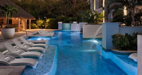 Sandals® Royal Caribbean: Resort With Private Island [Official]