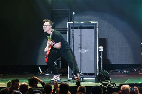 Galerie Foto Mark Hoppus De La Blink A Dezv Luit C Are Cancer