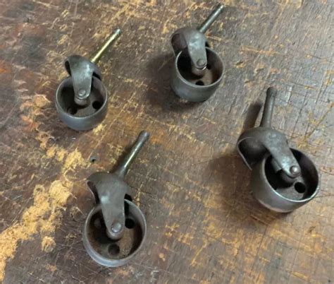 Antique Industrial Cast Iron Swivel Trolley Wheels Set Factory