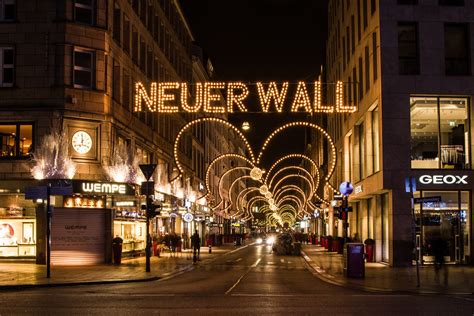 Weihnachtliche Beleuchtung Im Neuen Wall Hamburg Manfred Bauer Flickr