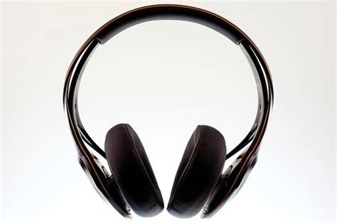 Premium Photo Closeup Headphones On A White Background