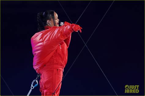 Rihanna Super Bowl Halftime Show 2023 Video Set List And Photos