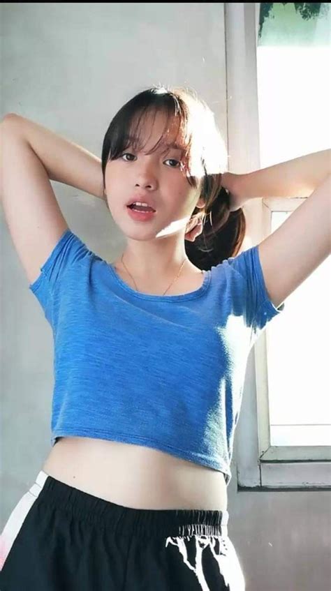 Hot Sexy Vien Babina Bikini Pics