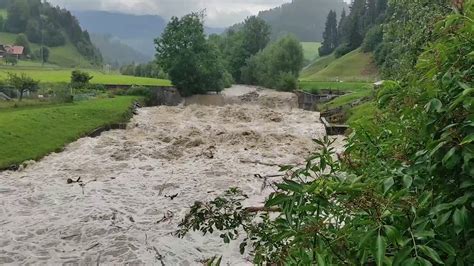 So schnell kann es gehen Dieser Fluss führt innert zwei Minuten