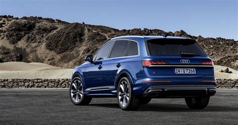 Nuova Audi Q7 2024 motori prezzi novità