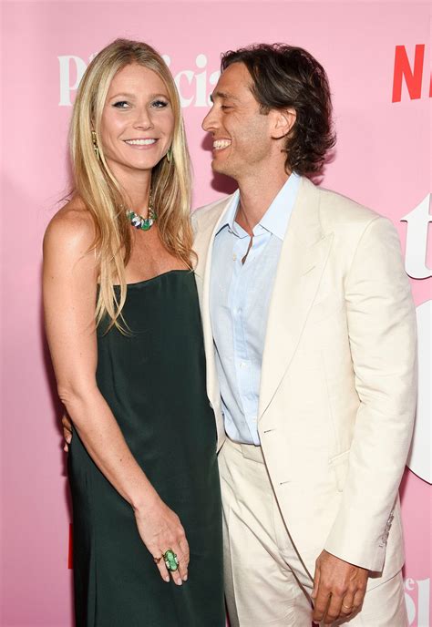 Gwyneth Paltrow And Brad Falchuk S Relationship Timeline