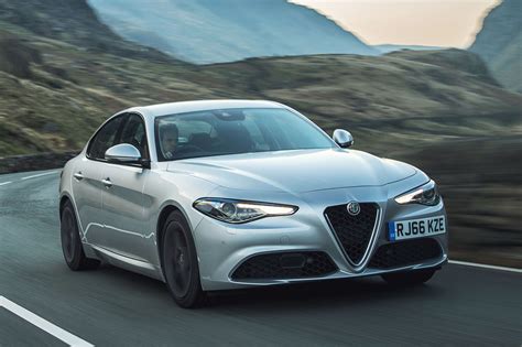 Alfa Romeo Giulia 2.0 MultiAir Super 2017 first drive | Autocar