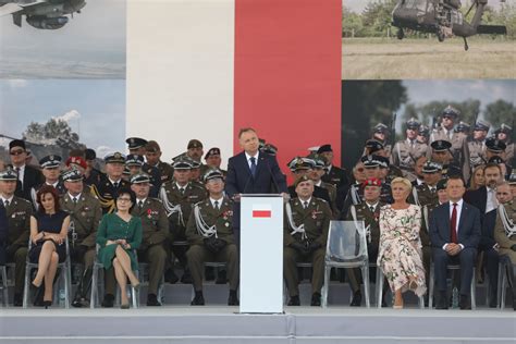 Agata Duda Na Obchodach Wi Ta Wojska Polskiego Zada A Szyku W