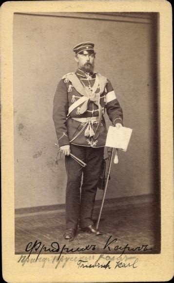 CdV Prinz Friedrich Karl von Preußen Standportrait um 1870 Atelier