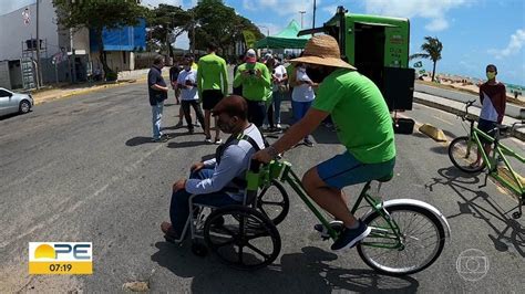 Pessoas Defici Ncia Passeiam De Bicicleta Pela Primeira Vez Em