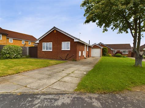 3 Bedroom Bungalow Elmdale Drive Dn3 Property Search Strike