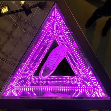 Adidas Infinity Mirror Display Mirror Display Infinity Mirror