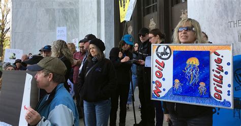 Trump Administrations Oil Drilling Plan Prompts Protests The Seattle Times