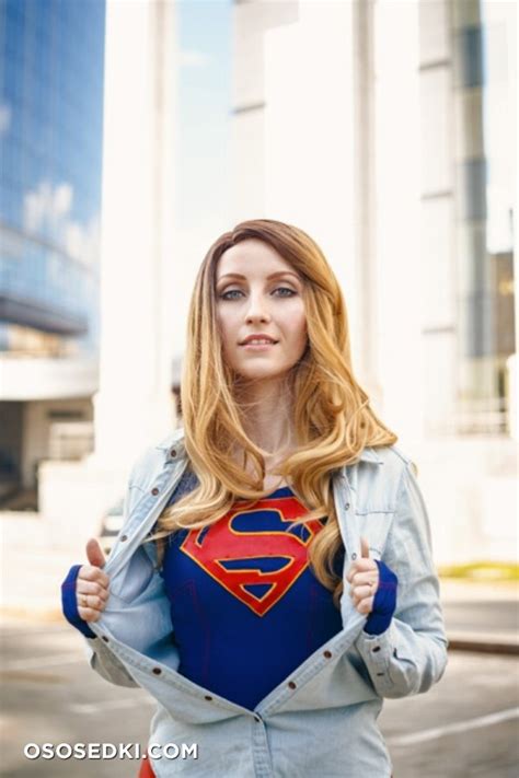 Model Mechanical Vampire Mechvampire In Cosplay Supergirl From DC