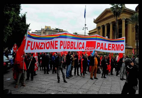 Sciopero Generale A Palermo Il Corteo Dei Sindacati La Repubblica