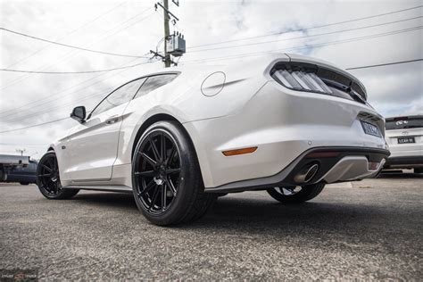 Ford Mustang S550 White Koya SF04 Wheel Front