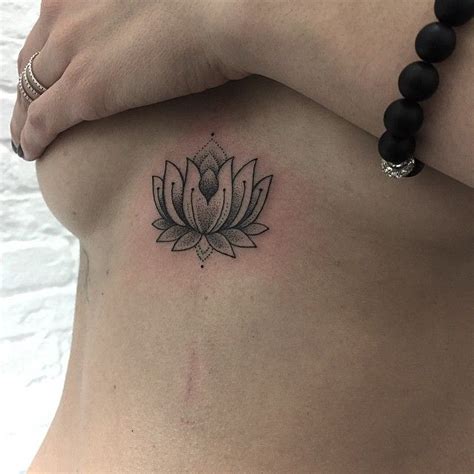 Flor De Loto By Sashatattooing Flor De Loto Tatuajes Y Tatuajes Al Azar