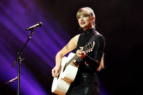 How To Watch Taylor Swift On The Tonight Show 2022 Nbc Insider