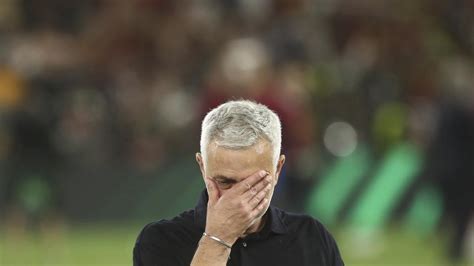 Jose Mourinho Gusar Meski AS Roma Kalahkan Lecce Di Liga Italia Ada