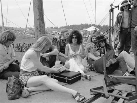 Grace Slick Wears Woodstock Woodstock Music Woodstock Photos