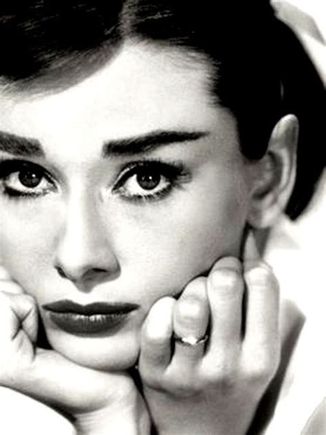 Pin De Ana Maio En Eternamente Audrey Hepburn Audrey Hepburn