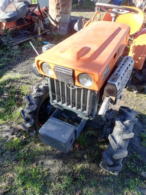 Traktor ogrodniczy kubota B 7000 4x4 Zawadówka OLX pl