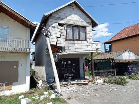 TIP ba Foto Nevjerovatni prizori u Kraljevu Izašli iz kafane