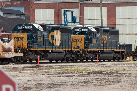 CSX SD40 2s 8251 8352 8251 Baltimore Ohio B O SD40 Flickr