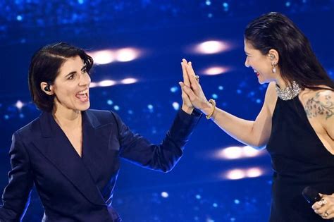 Sanremo 2023 Le Pagelle Della Quarta Serata I Voti A Cover E Duetti