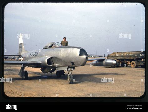 Vista Frontal A La Mitad Derecha De Un Lockheed Rf 80a Shooting Star S