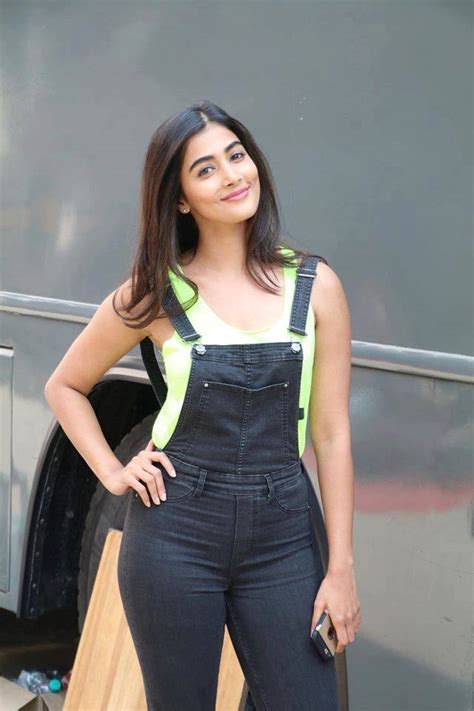 Celebrity Pics Pooja Hegde Hot In Jeans