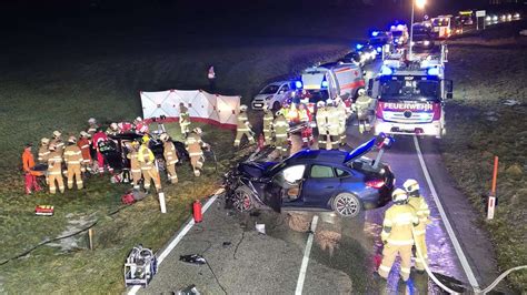 Faistenau Überholmanöver im Salzburger Land endet mit Unfall Eine