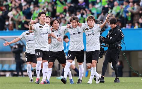 湘南がj1残留決定 横浜fcとの直接対決制す直近5戦4勝1分けと勝負強さ発揮 2023年11月25日掲載 ライブドアニュース