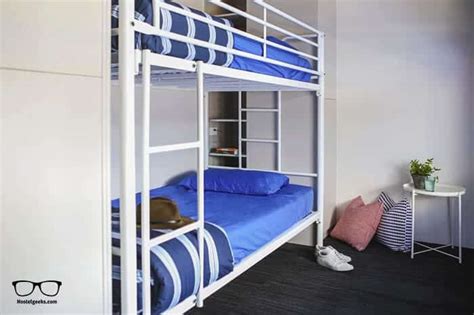 3 BEST Hostels in Perth 2025 (Solo-Traveler + Map)