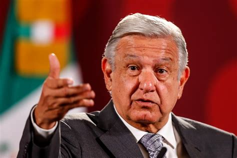 López Obrador Celebra La Reforma Para Mantener Al Ejército En Las