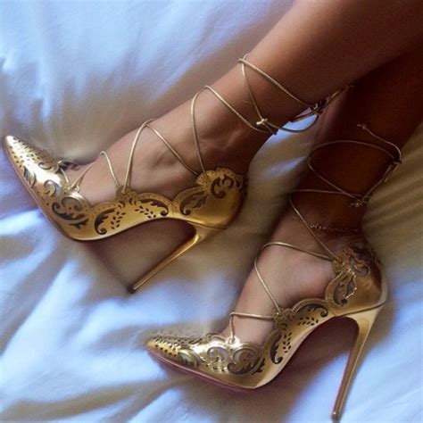 50 Beautiful Golden High Heels That Glisten In Passion ⋆ Brasslook