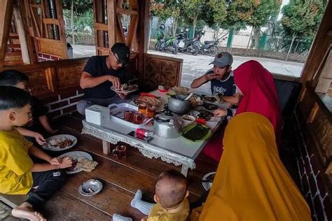 Tempat Wisata Kuliner Di Tasikmalaya Yang Hits Dan Wajib Dicoba