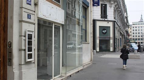 Lyon L Enseigne Hema Va S Implanter Dans Le Quartier Grol E